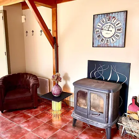 Aux Agapanthes, Maison De De Charme Avec Piscine Charente Maritime Aumagne