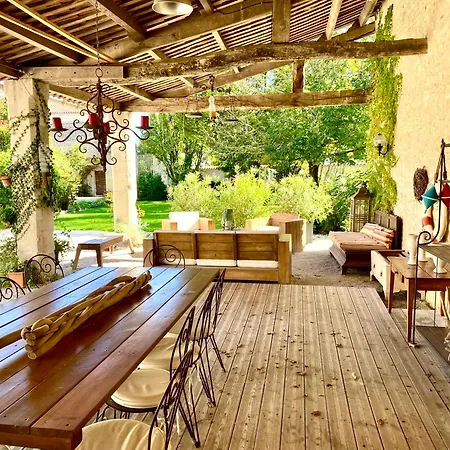 Apartman Aux Agapanthes, Maison De De Charme Avec Piscine Charente Maritime *