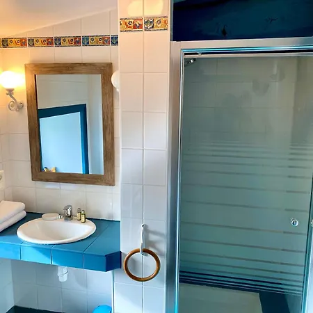 Aux Agapanthes, Maison De De Charme Avec Piscine Charente Maritime Apartman *