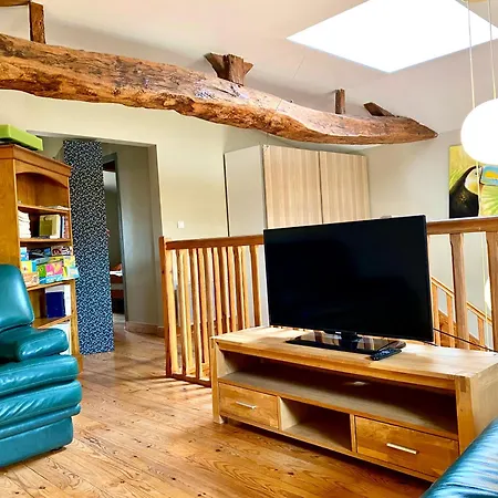 Apartman Aux Agapanthes, Maison De De Charme Avec Piscine Charente Maritime *