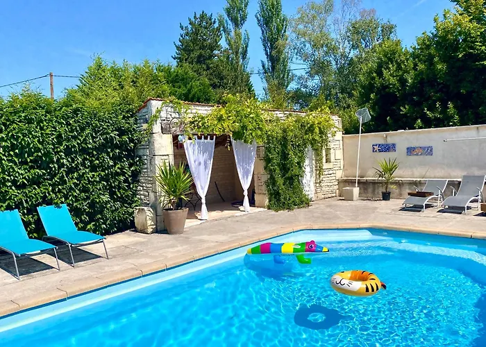 Aux Agapanthes, Maison De De Charme Avec Piscine Charente Maritime Aumagne