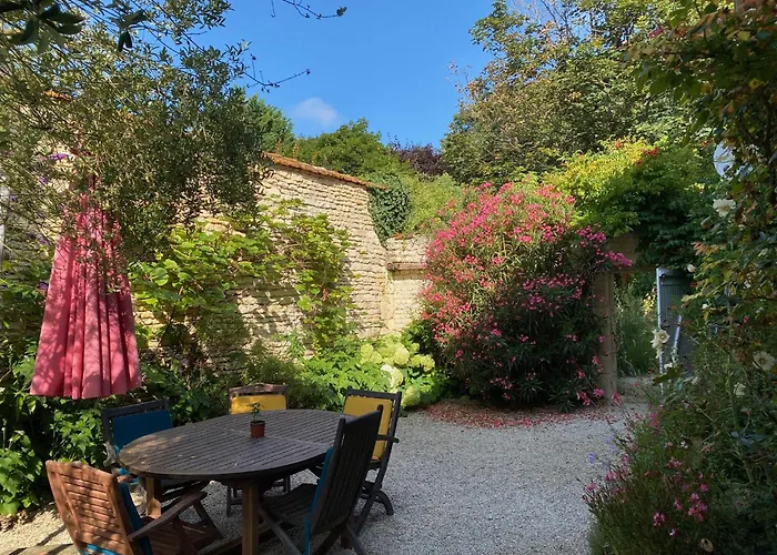 Lejlighed Aux Agapanthes, Maison De De Charme Avec Piscine Charente Maritime Aumagne