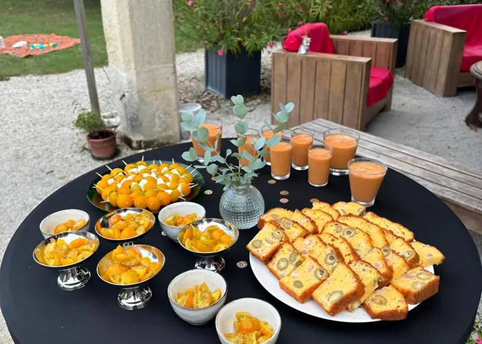 Aux Agapanthes, Maison De De Charme Avec Piscine Charente Maritime *