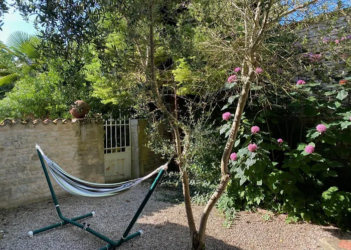 Aux Agapanthes, Maison De De Charme Avec Piscine Charente Maritime * Aumagne